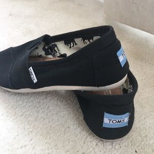 TOMS Black Slip-on